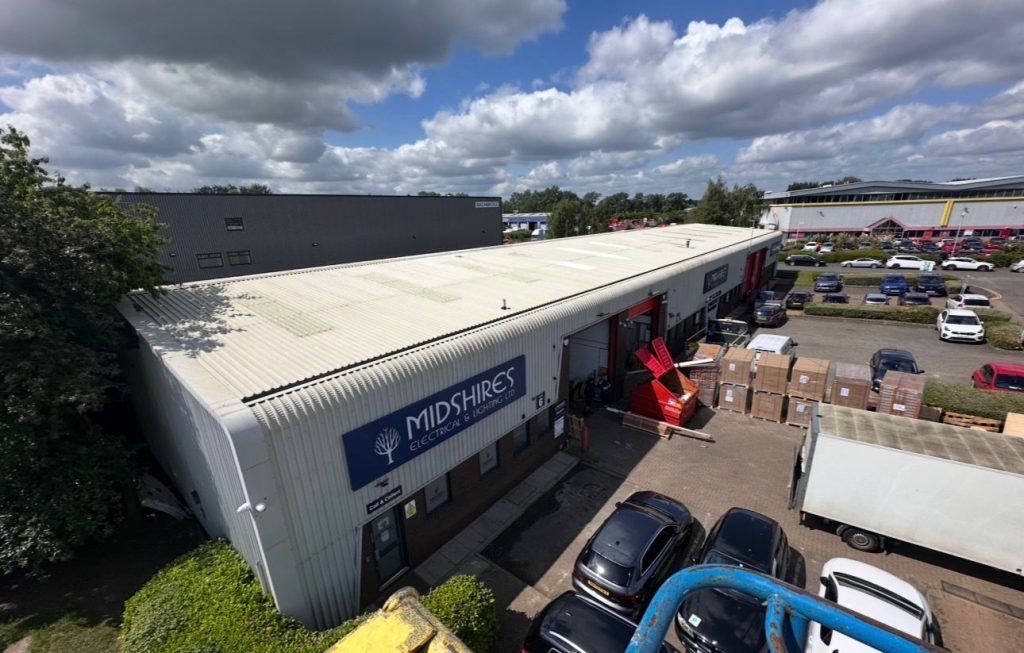 High-reach commercial cleaning using safe access methods